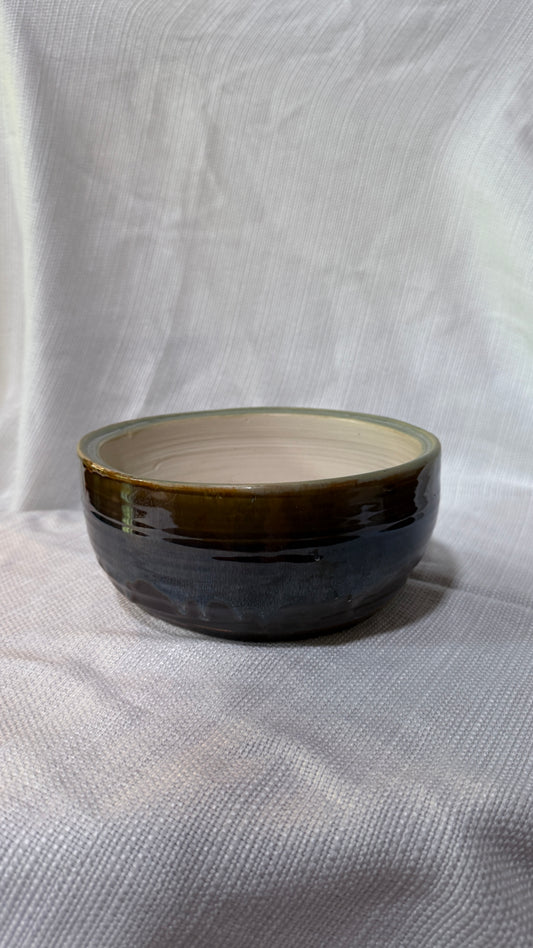 Planter Pot with Skirt